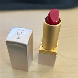 Elizabeth Arden Classic  Red Lipstick. Brand New